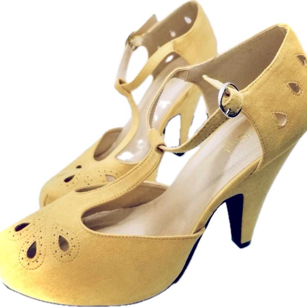 Graham Street Mustard Yellow T-Strap Heels Women’s 10 Good PreOwned Condition